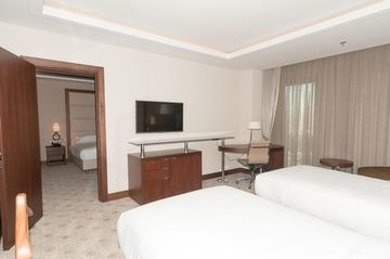 Doubletree By Hilton Topkapi Отель